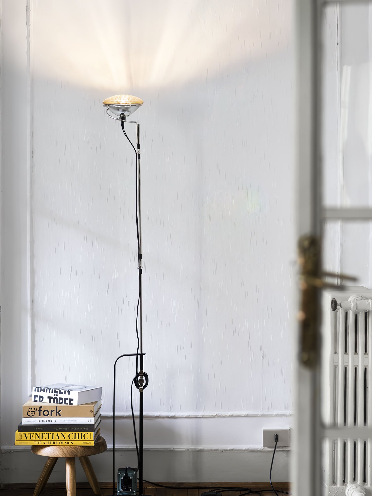 Toio Floor Lamp - Blowlighting