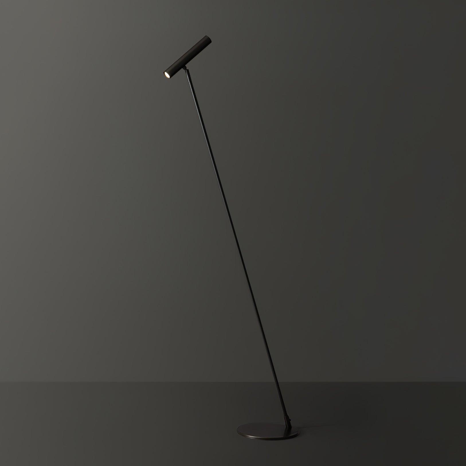 Tom LED Floor Lamp - Blowlighting