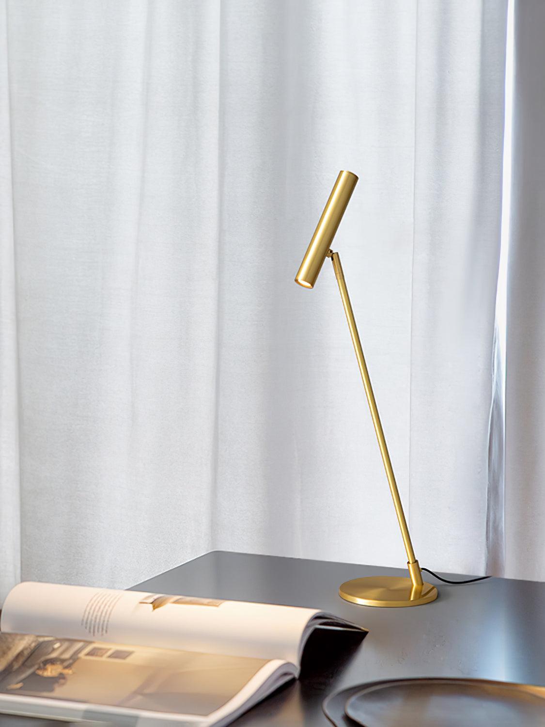 Tom LED Table Lamp - Blowlighting