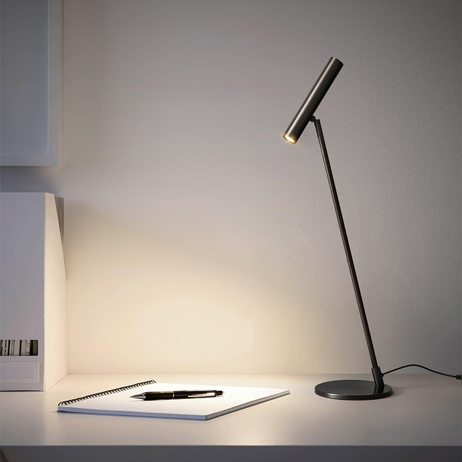 Tom LED Table Lamp - Blowlighting