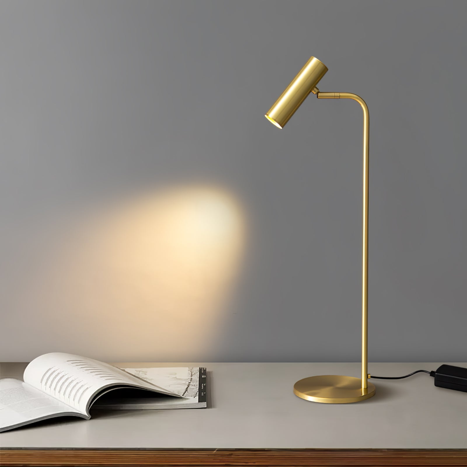 Torris Table Lamp - Blowlighting