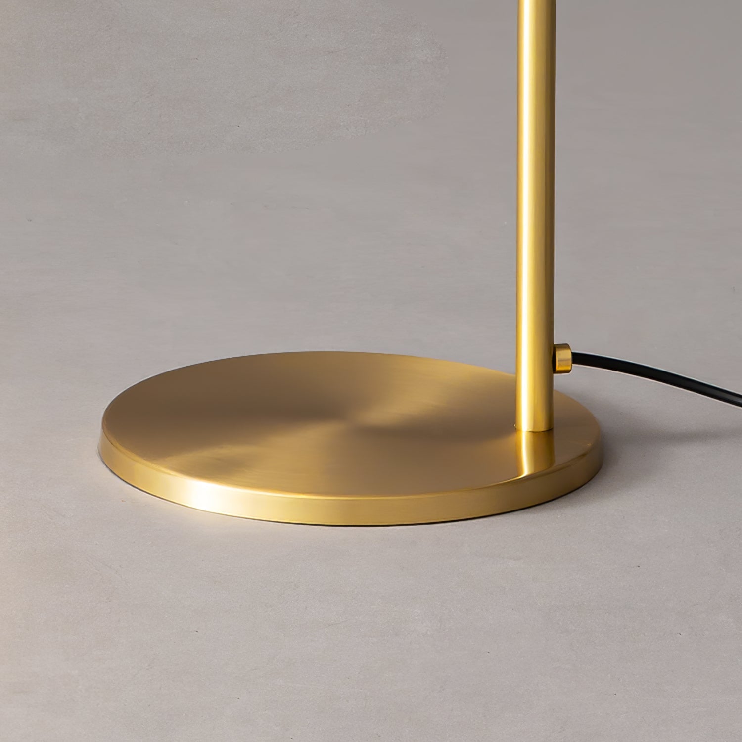 Torris Table Lamp - Blowlighting