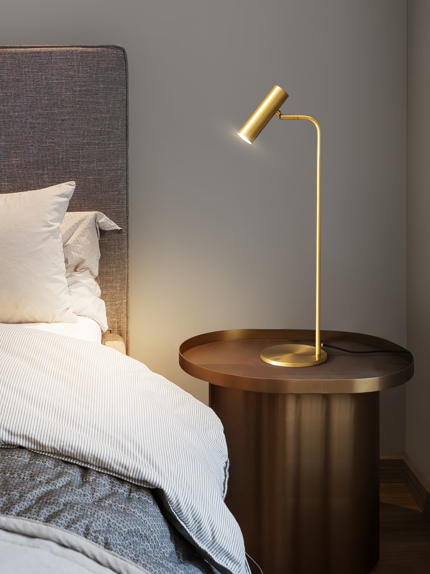 Torris Table Lamp - Blowlighting