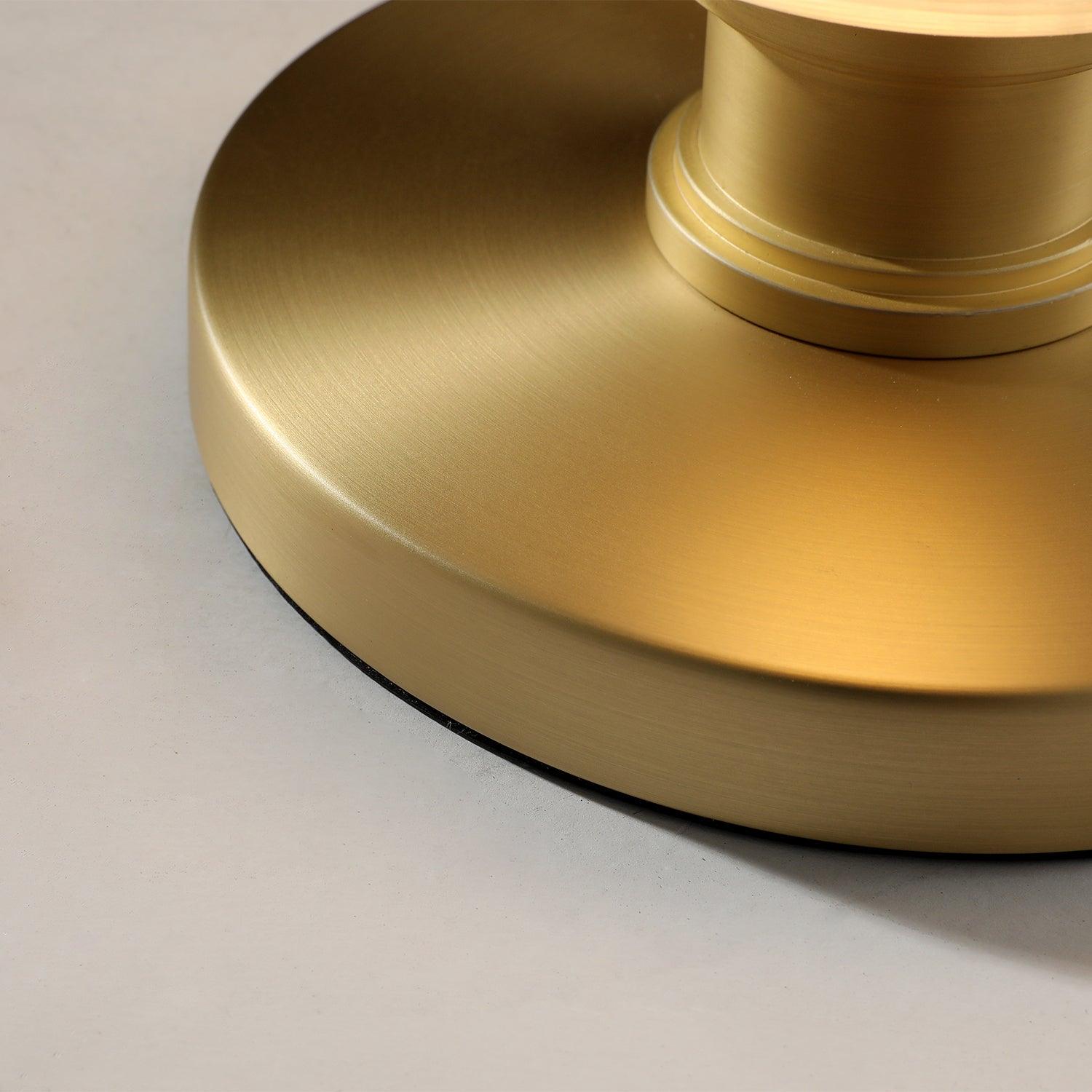 Ivthaarae Glass Table Lamp - Blowlighting