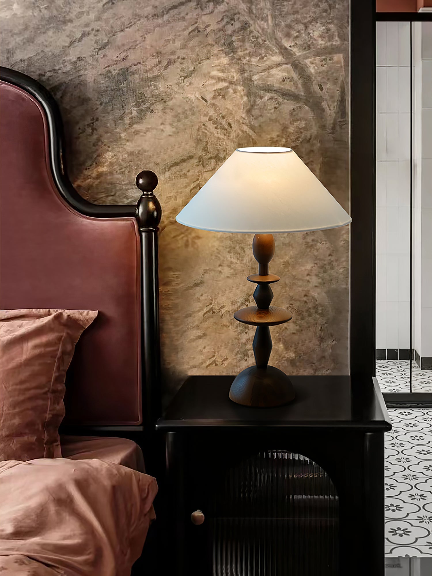 Tournage Wood Table Lamp - Blowlighting