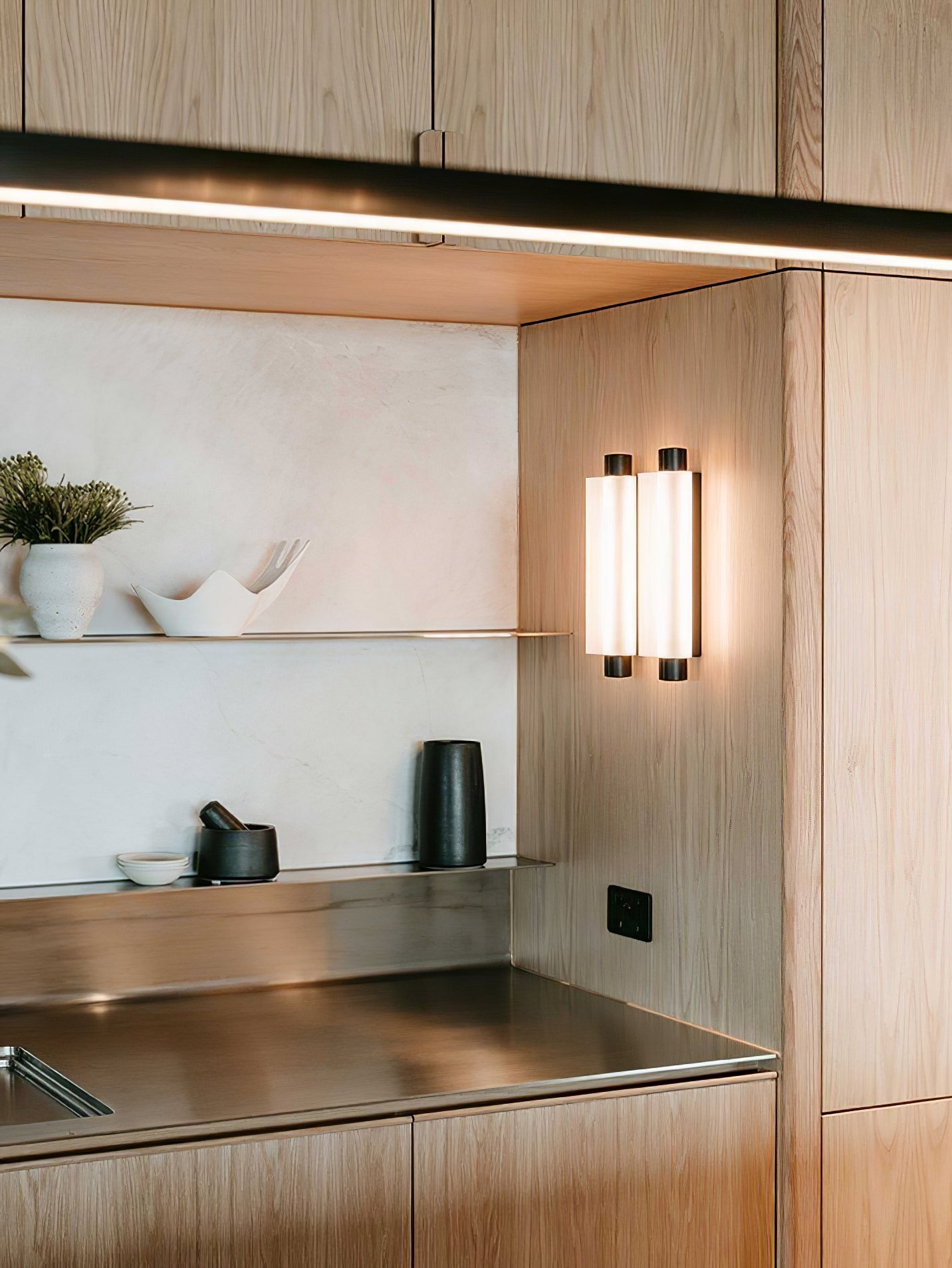 Trillium Wall Sconce - Blowlighting