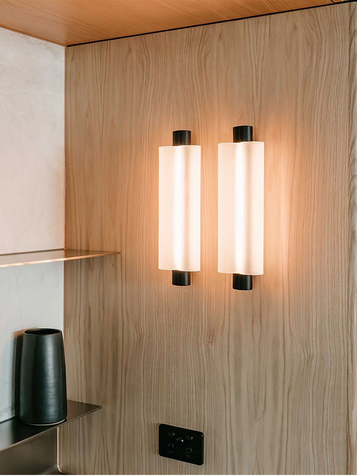 Trillium Wall Sconce - Blowlighting