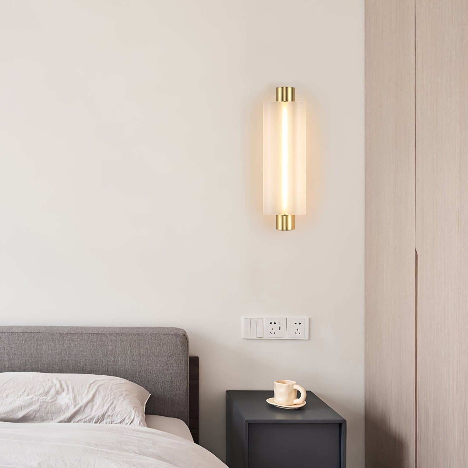 Trillium Wall Sconce - Blowlighting