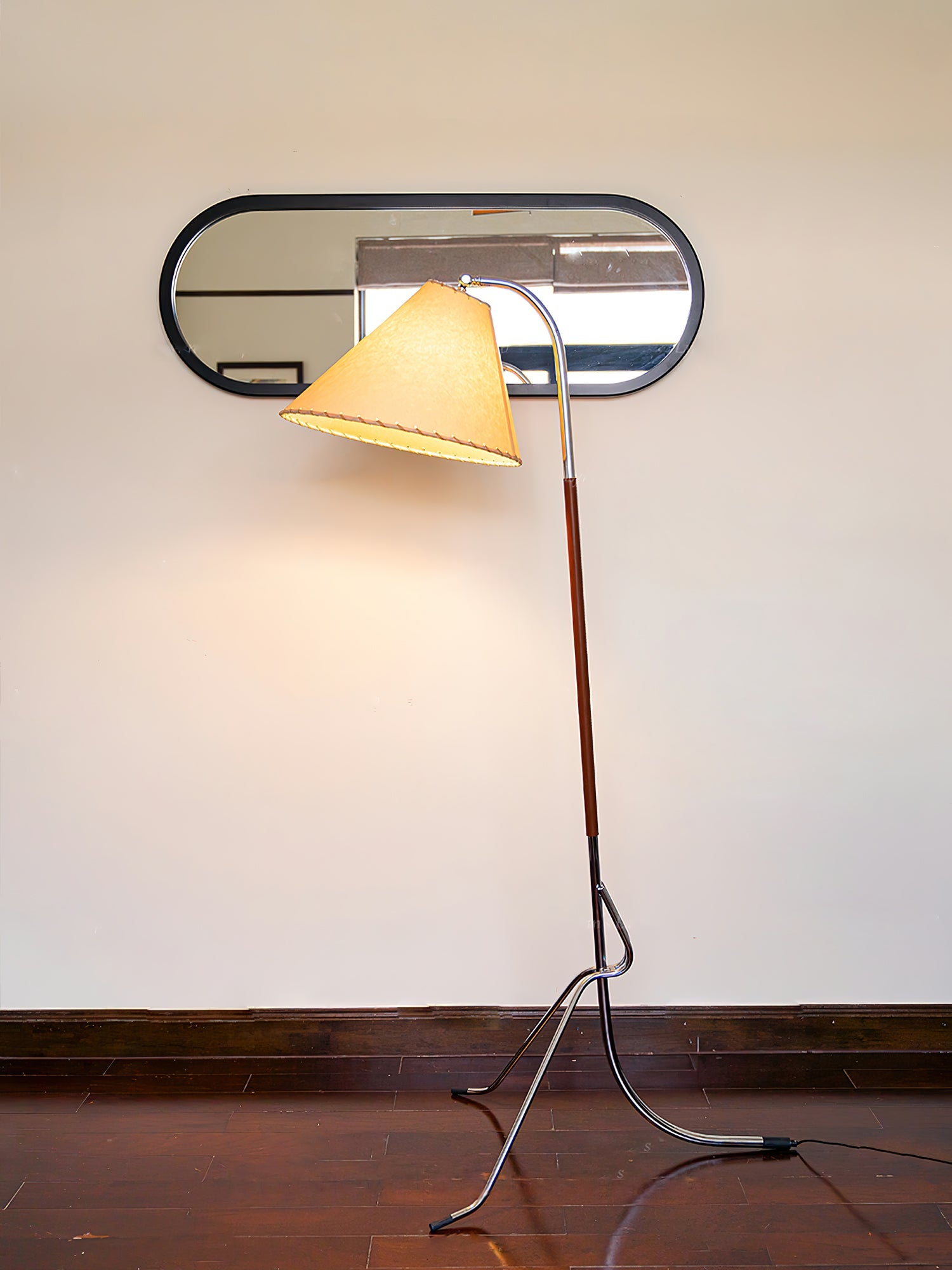 Lysandir Arc-shaped Wood Floor Lamp - Blowlighting