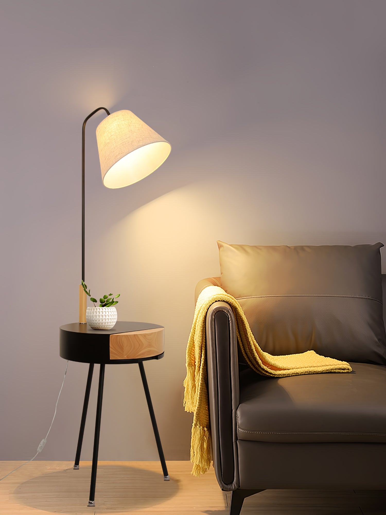 Tripod Fabric Floor Lamp - Blowlighting
