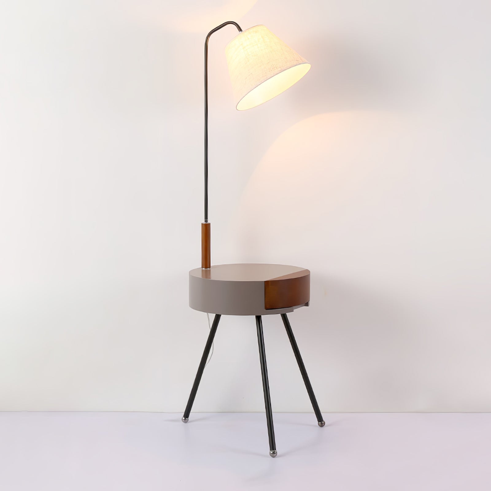 Tripod Fabric Floor Lamp - Blowlighting