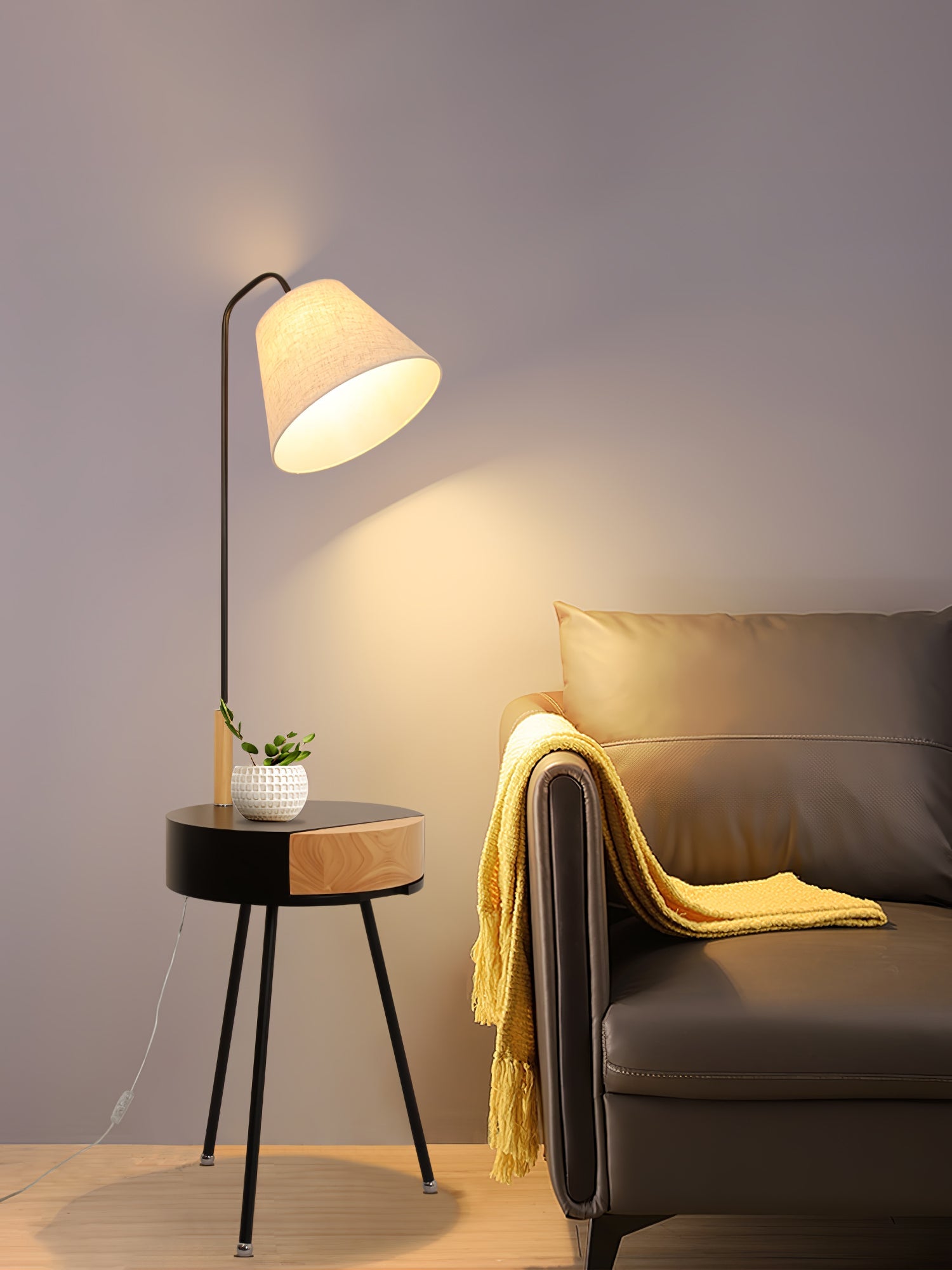 Tripod Fabric Floor Lamp - Blowlighting