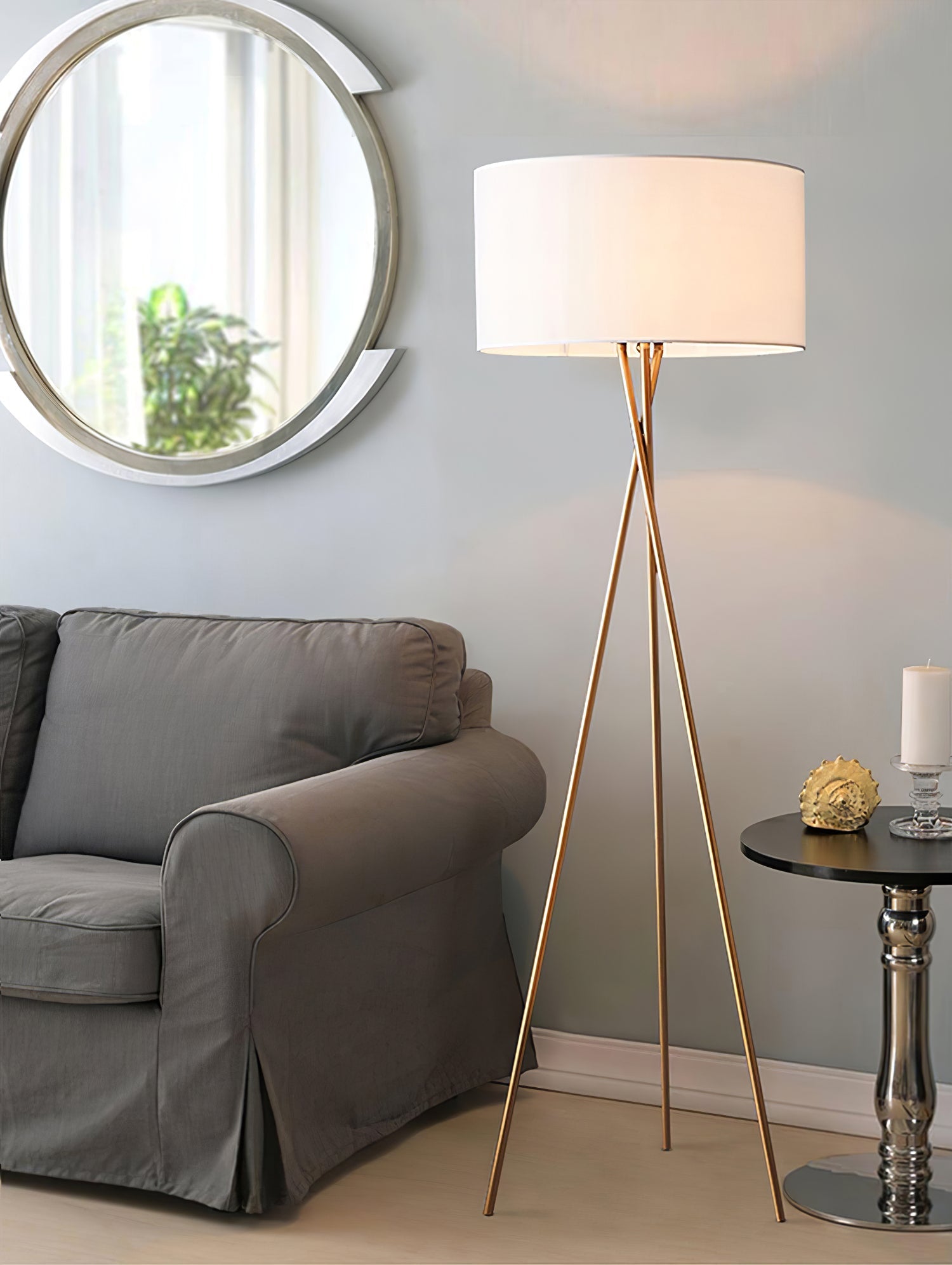 Tripod Grace Floor Lamp - Blowlighting