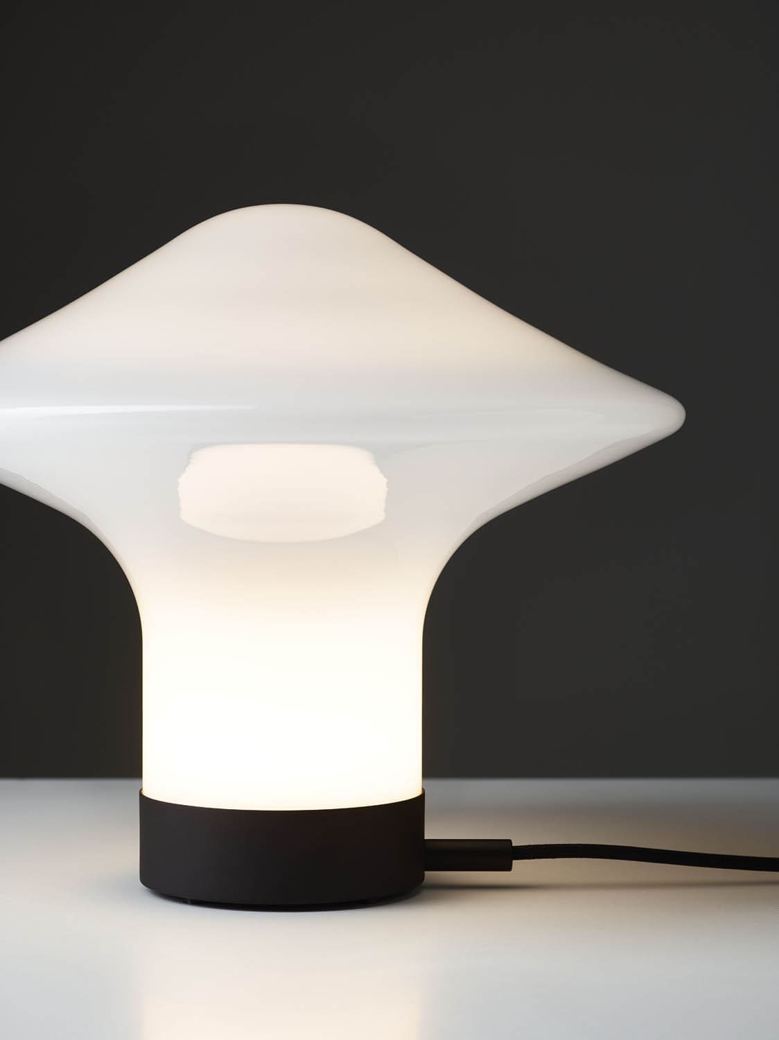 Trottola Table Lamp - Blowlighting
