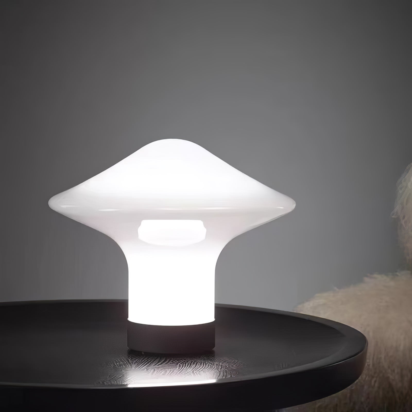 Trottola Table Lamp - Blowlighting