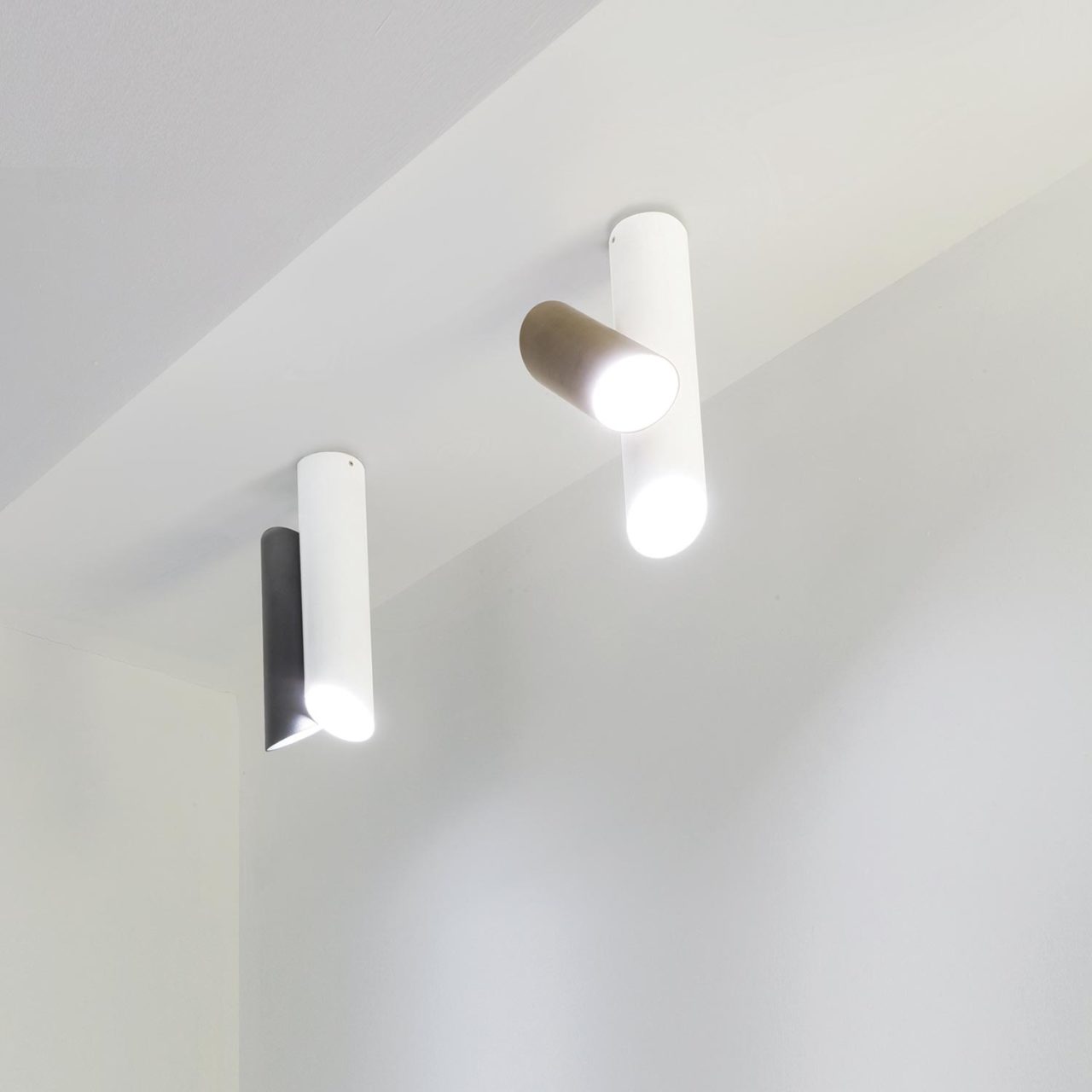 Tubes Ceiling Light - Blowlighting