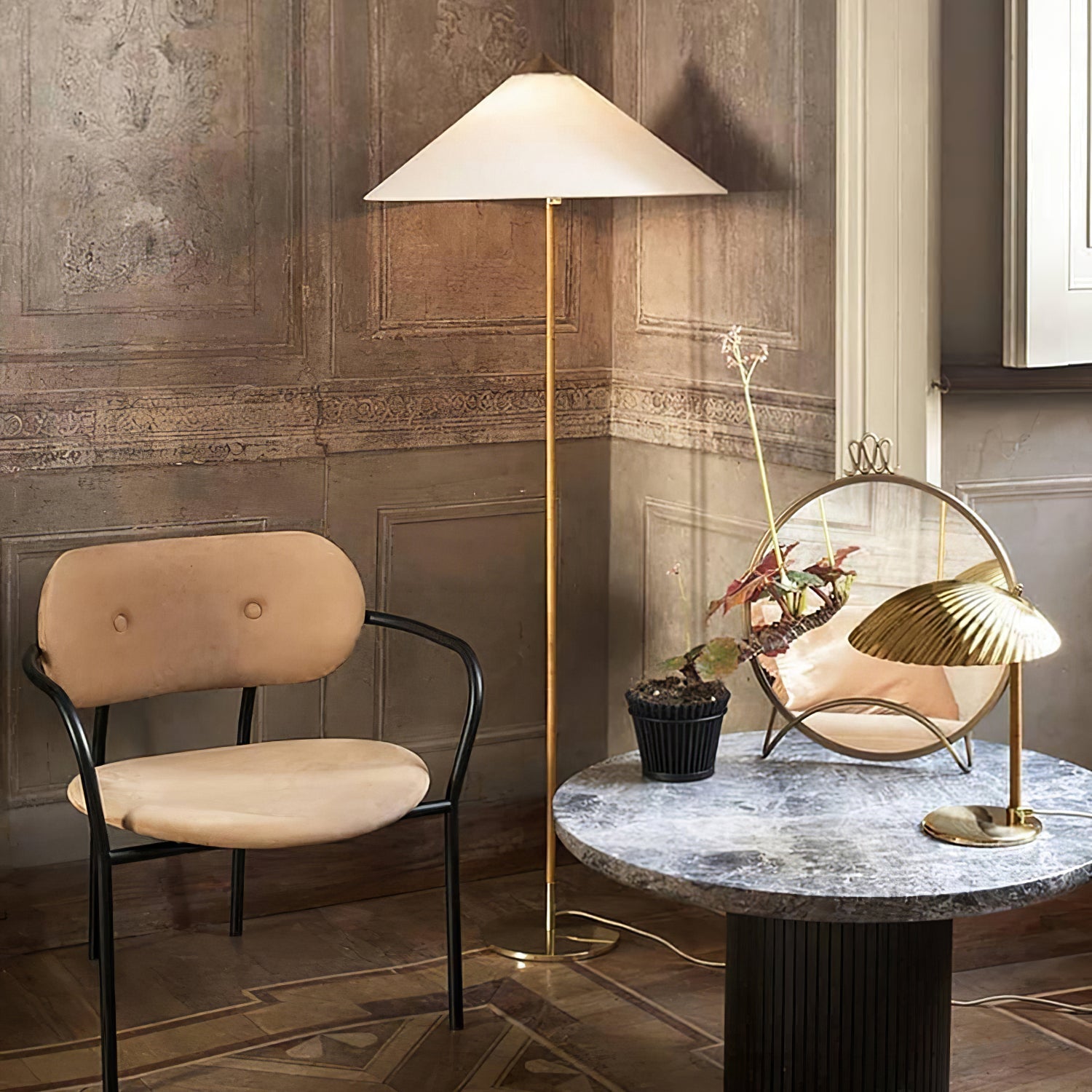 Tynell Floor Lamp - Blowlighting