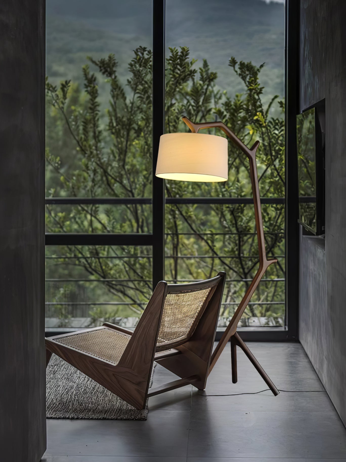 Umahi Floor Lamp - Blowlighting