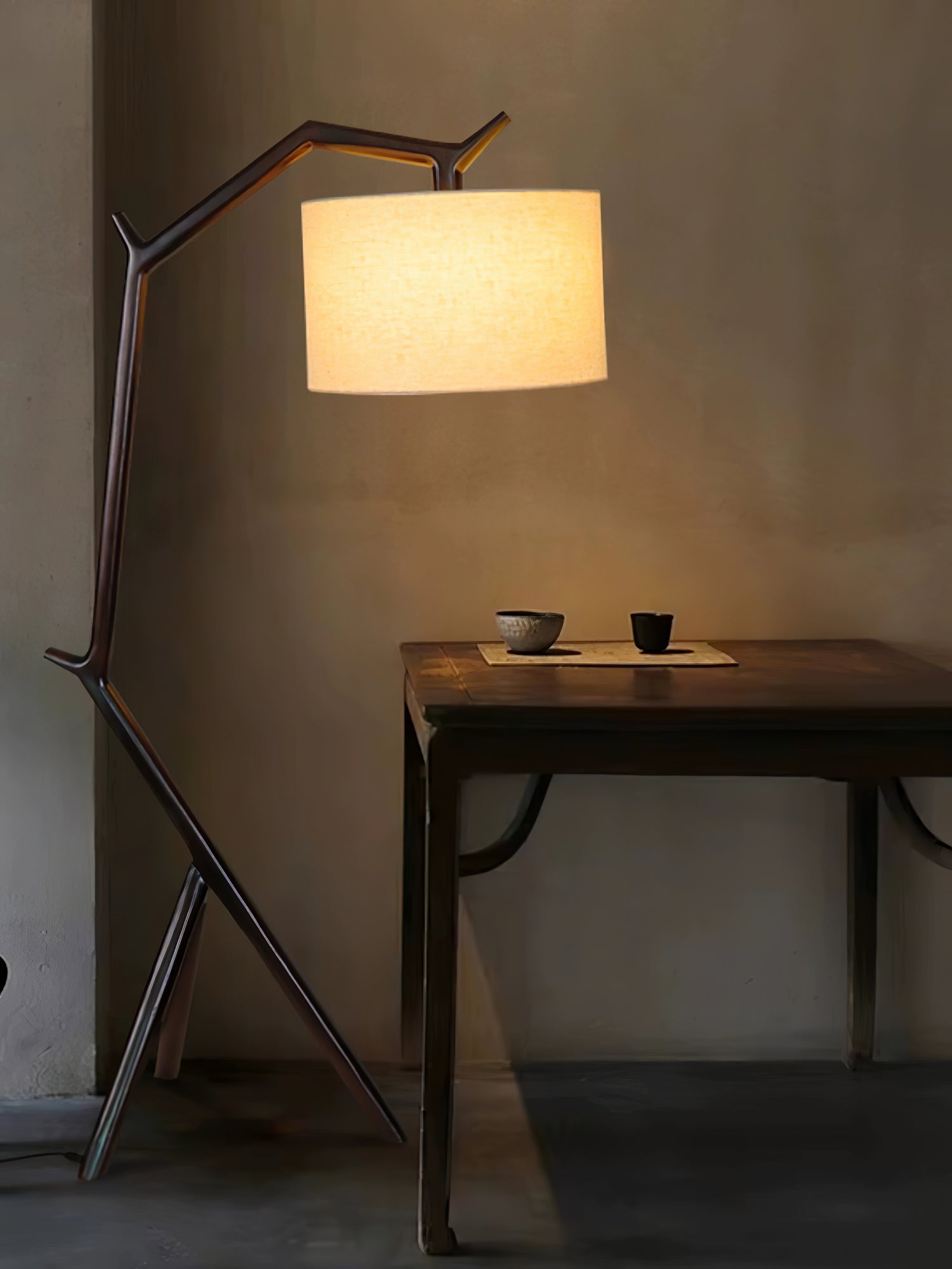 Umahi Floor Lamp - Blowlighting