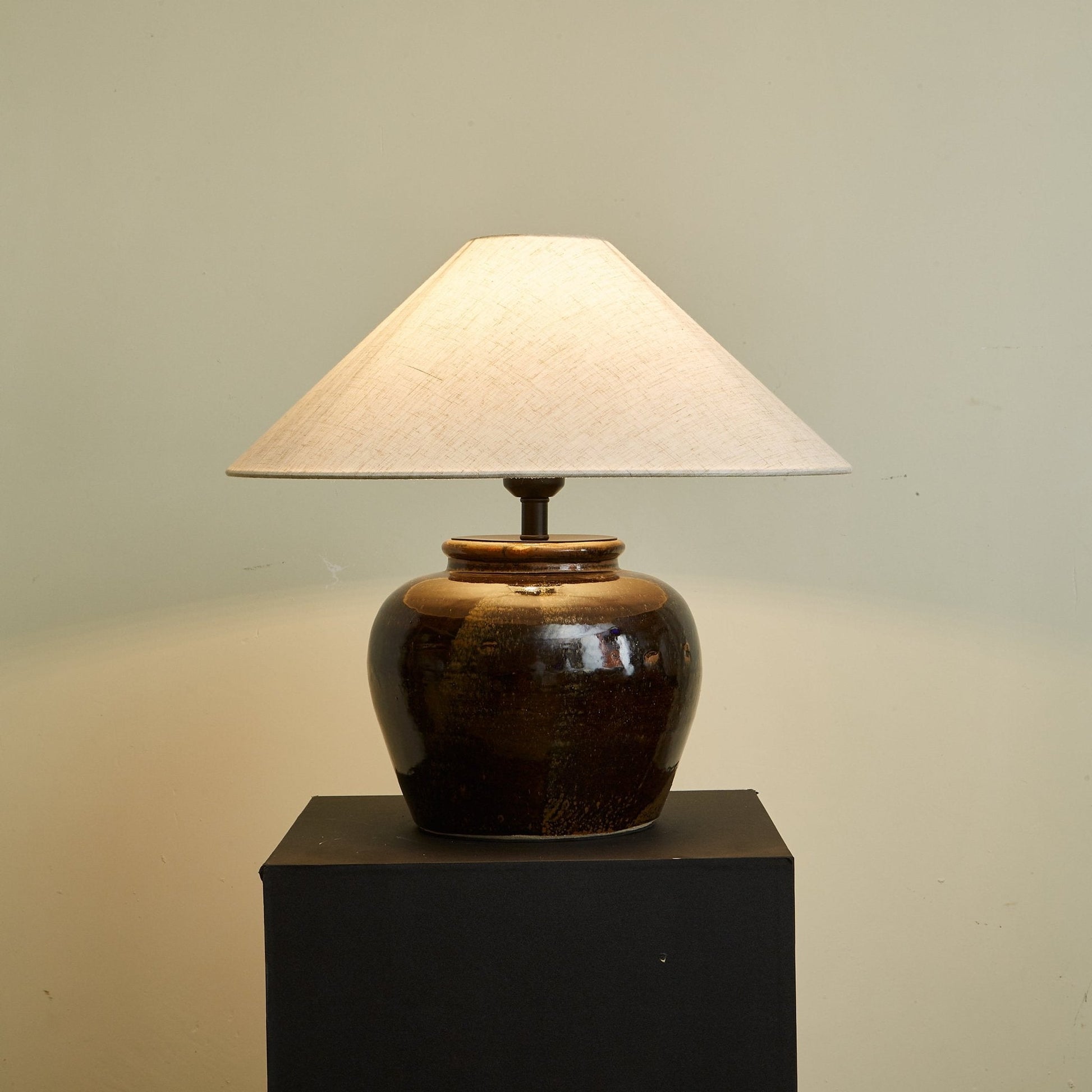 Umber Jar Table Lamp - Blowlighting