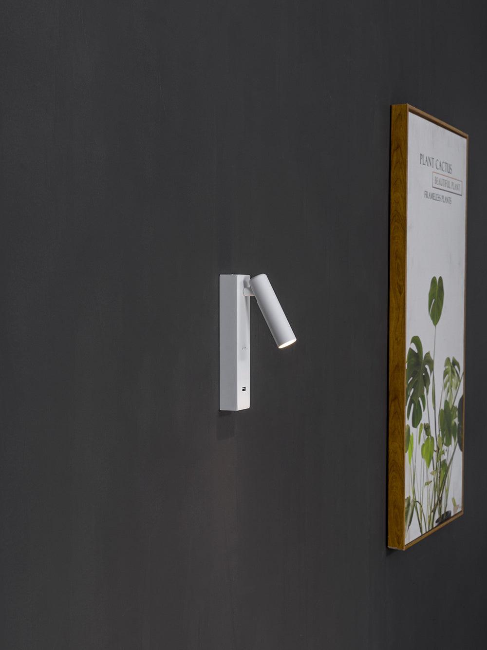 Uno Wall Lamp - Blowlighting