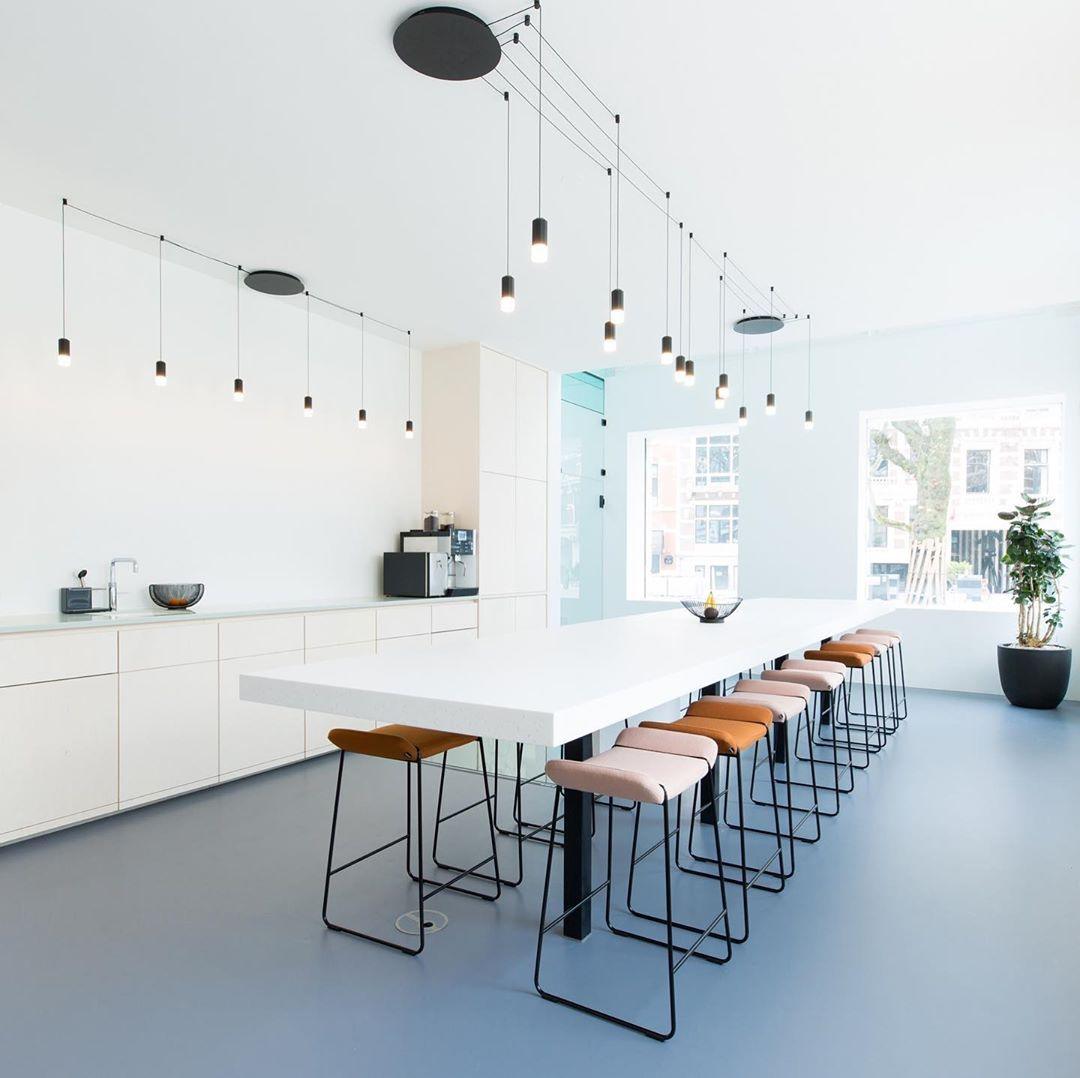 Line Form Pendant light - Blowlighting
