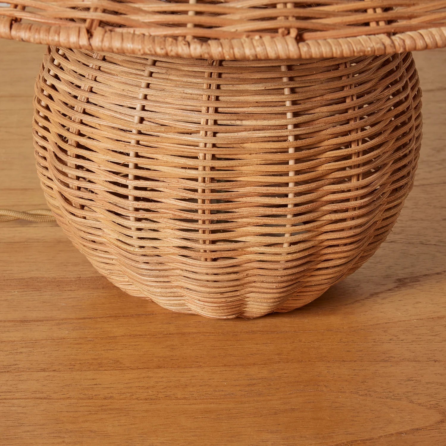 Bobine Rustic Rattan Table Light