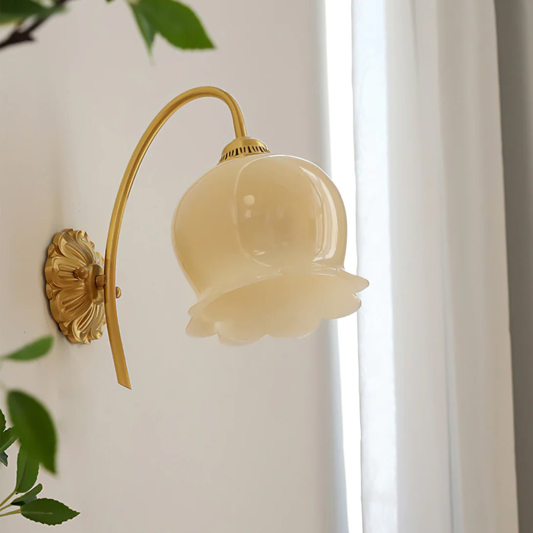 Valley Flower Wall Lamp - Blowlighting