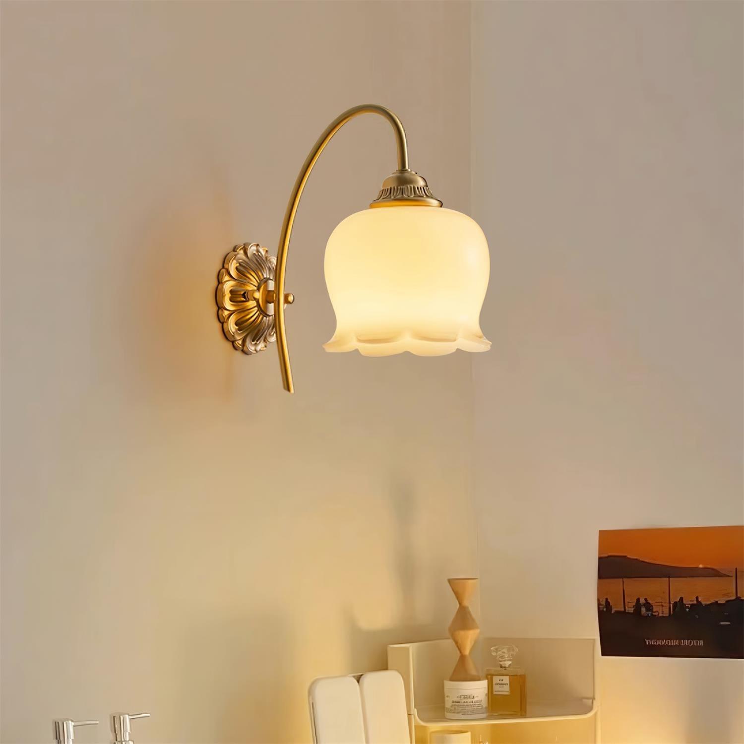 Valley Flower Wall Lamp - Blowlighting