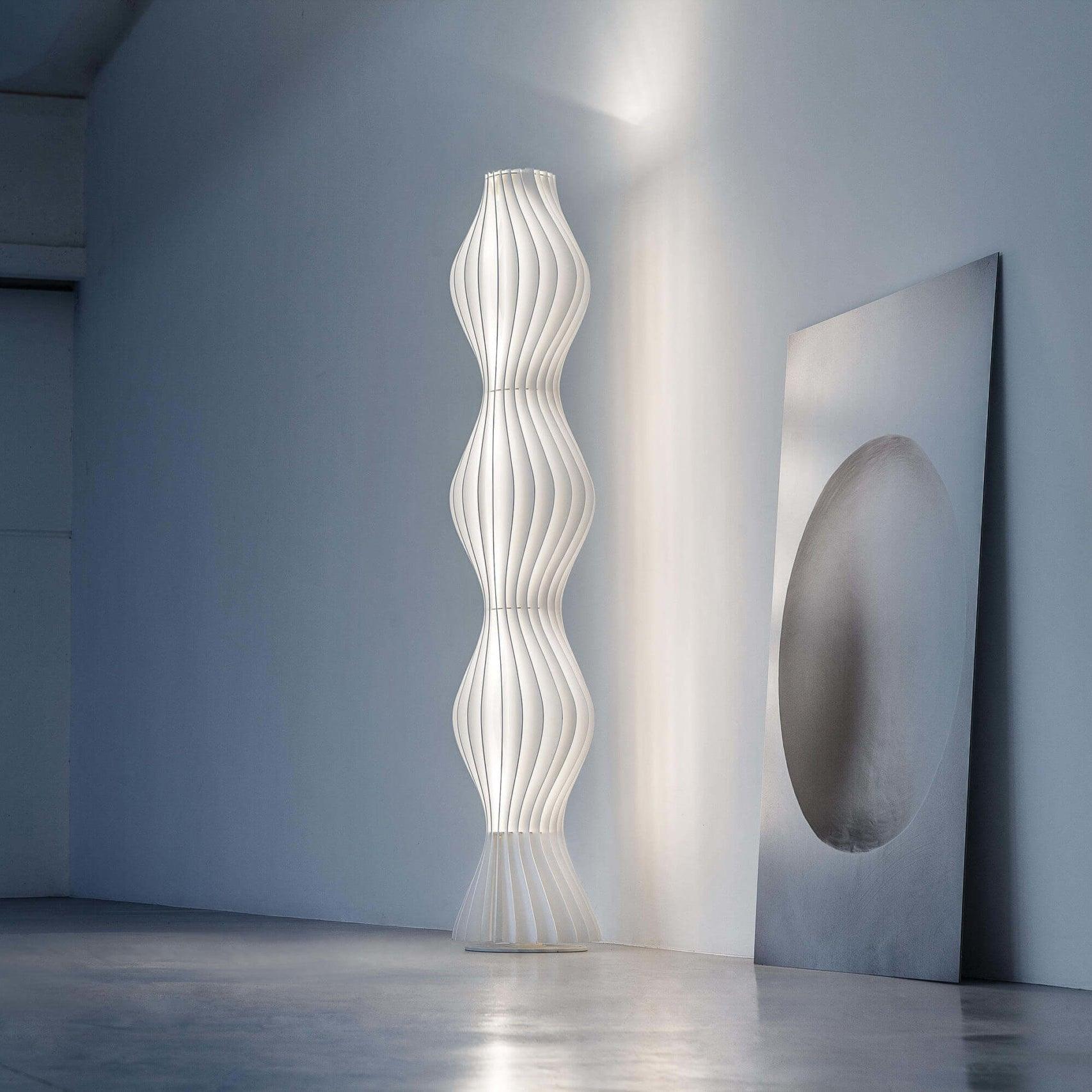 Vapor Floor Lamp - Blowlighting