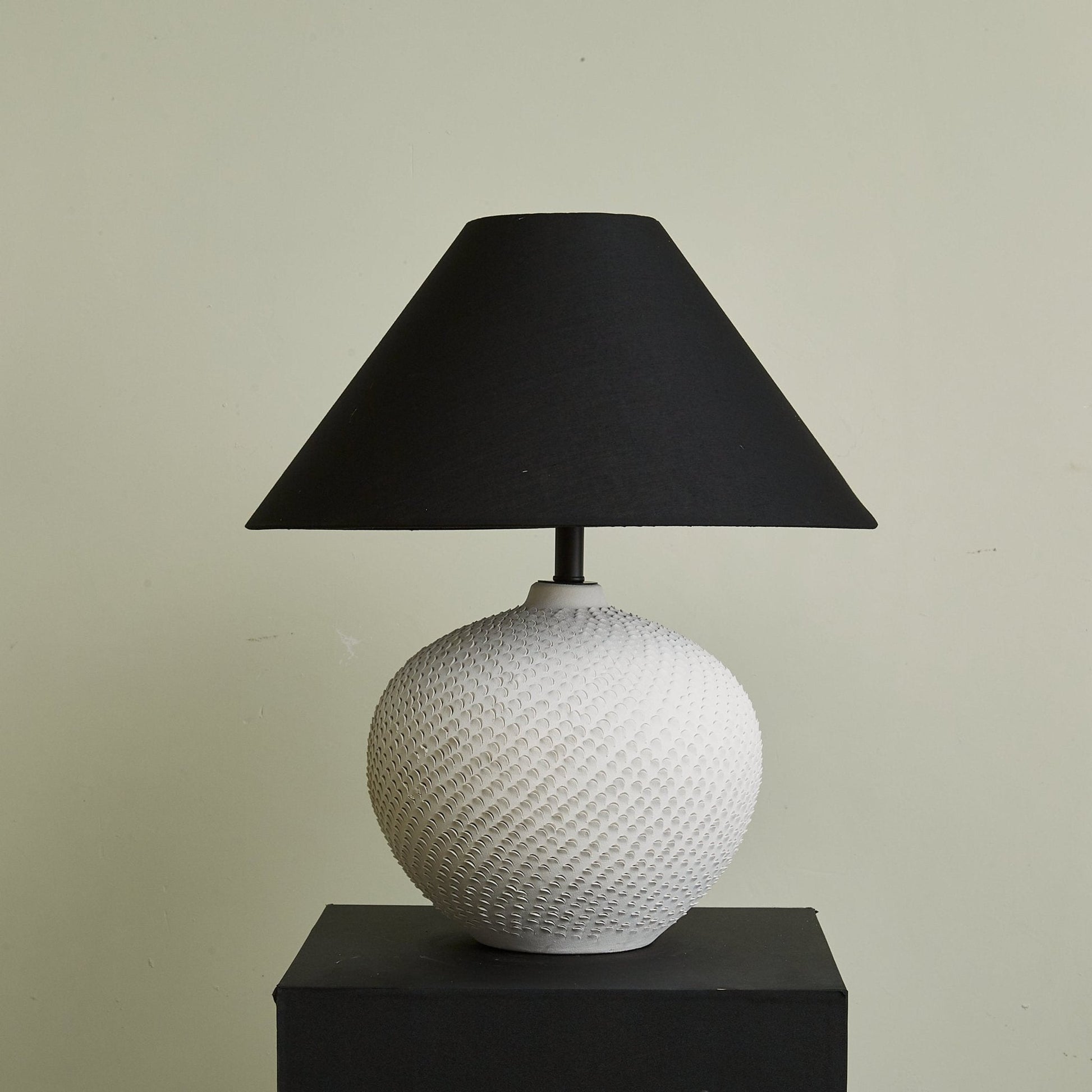 Velvra Table Lamp - Blowlighting