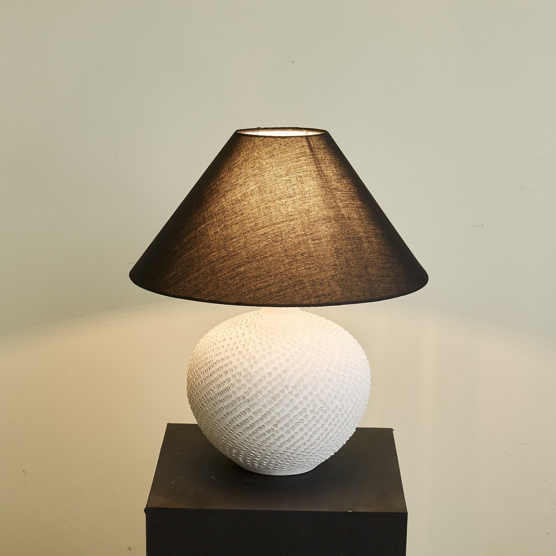 Velvra Table Lamp - Blowlighting