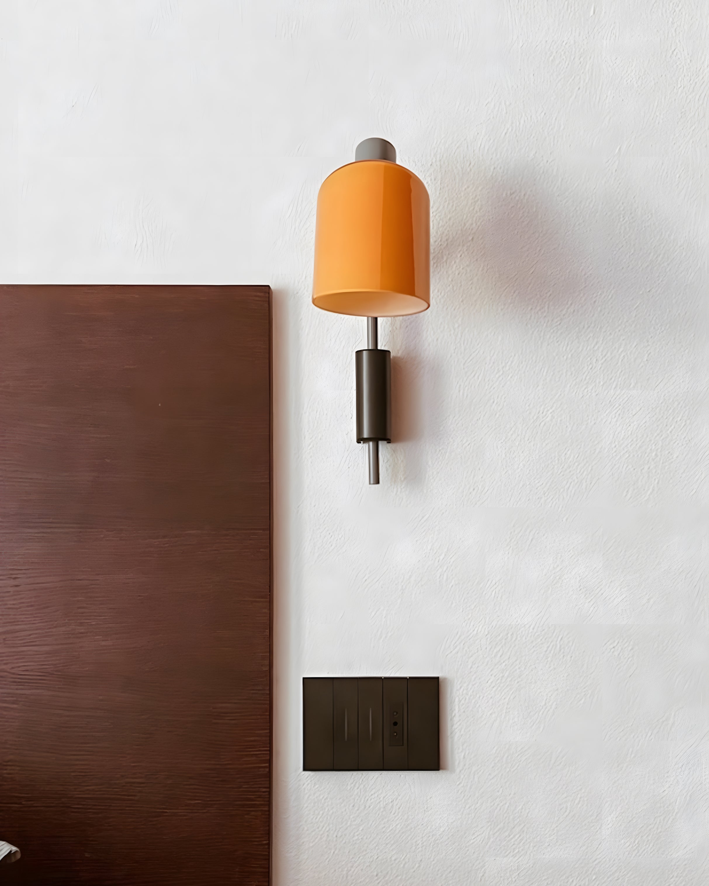 Ventro Modern Metal Wall Light