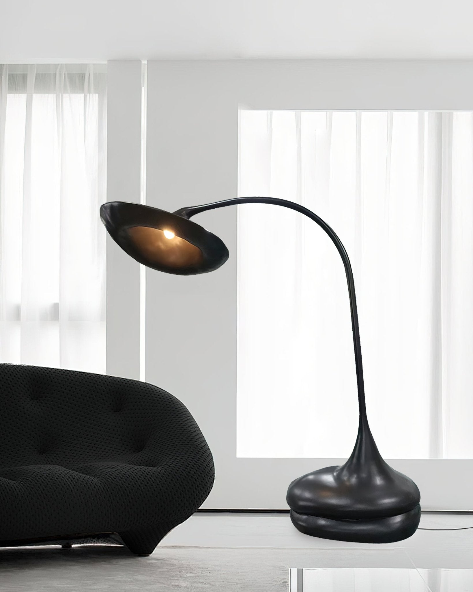 Elsilora Curved Black Desk Lamp - Blowlighting