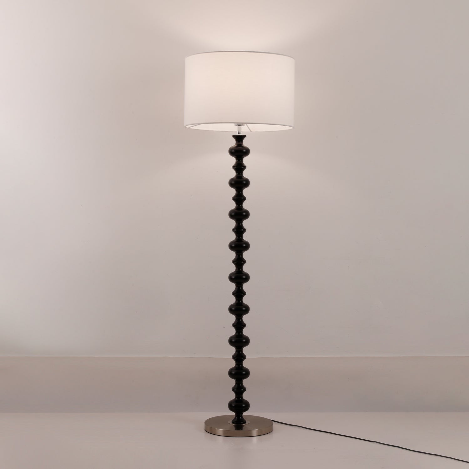 Vera Floor Lamp - Blowlighting