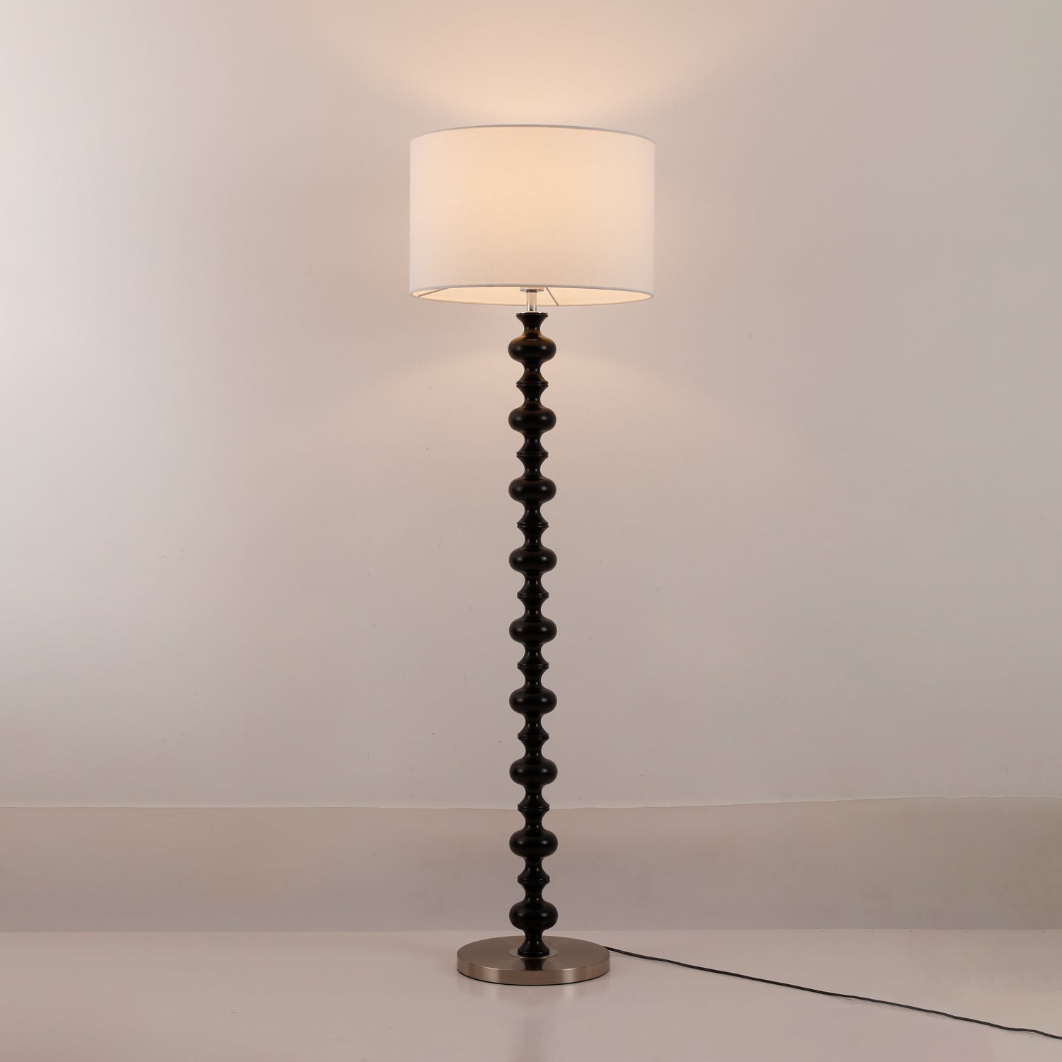 Vera Floor Lamp - Blowlighting