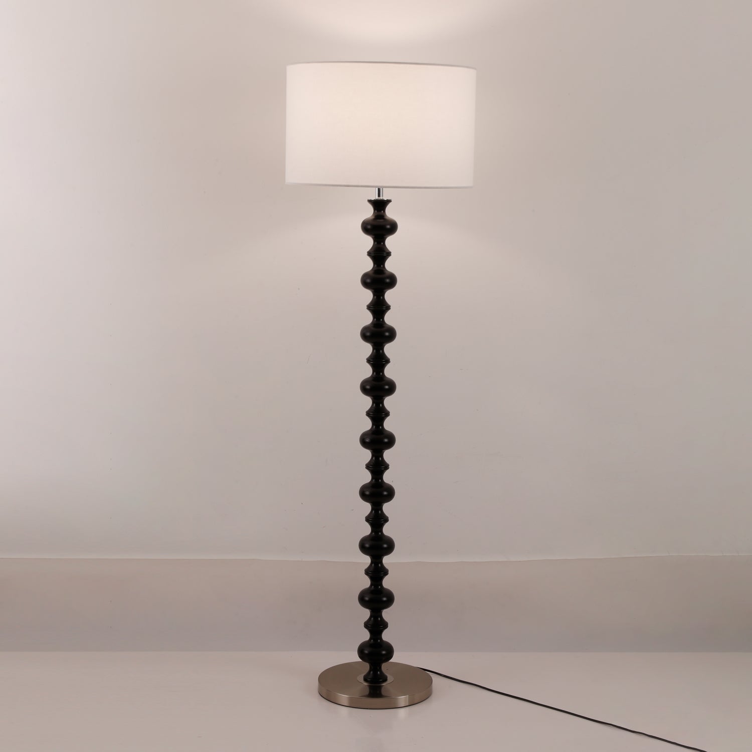 Vera Floor Lamp - Blowlighting