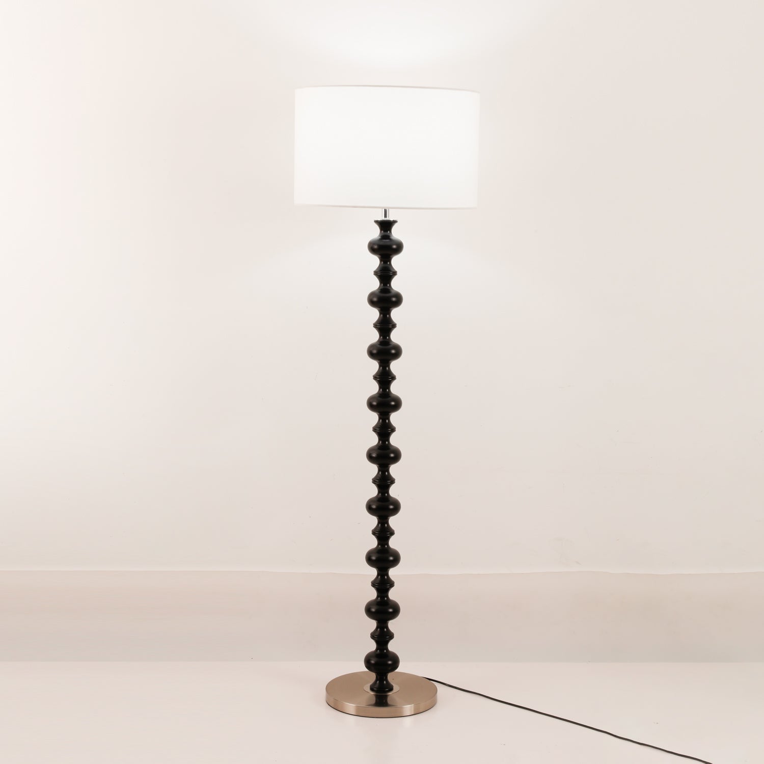 Vera Floor Lamp - Blowlighting