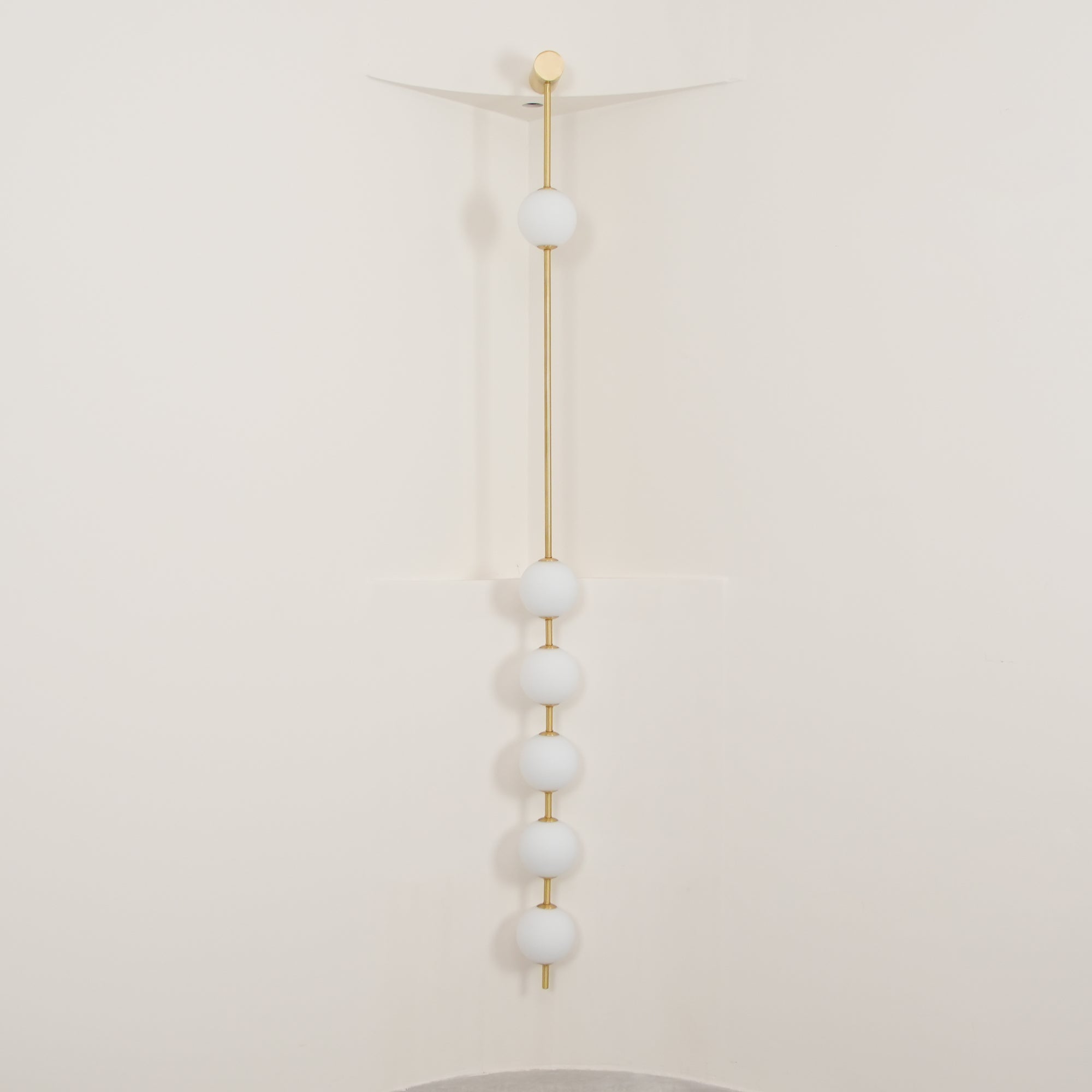 Vertical Balls Wall Lamp - Blowlighting