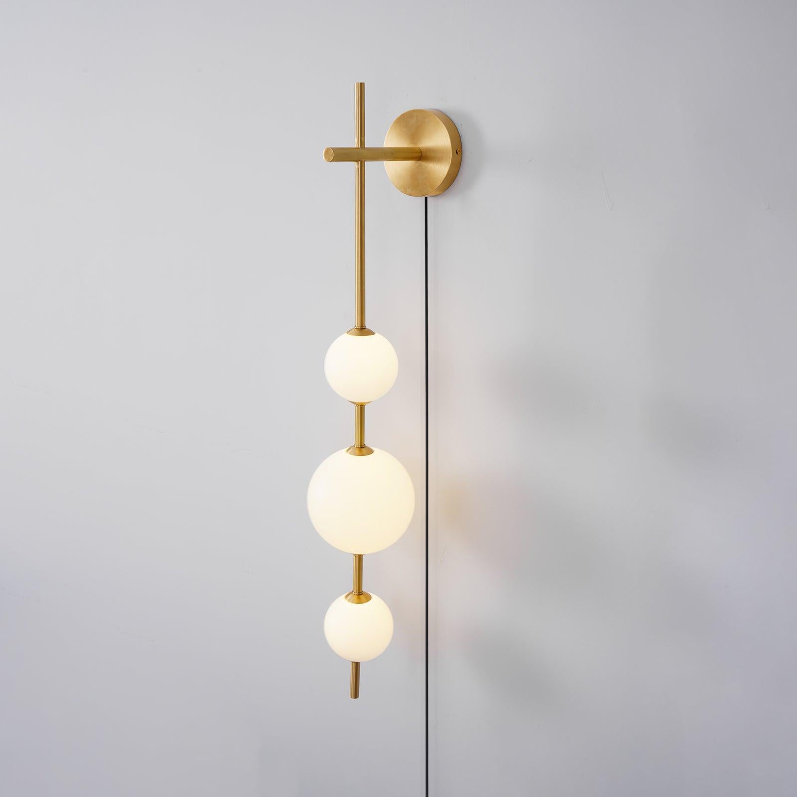Vertical Globe Plug-in Wall Lamp - Blowlighting