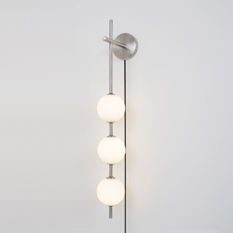 Vertical Globe Plug-in Wall Lamp - Blowlighting