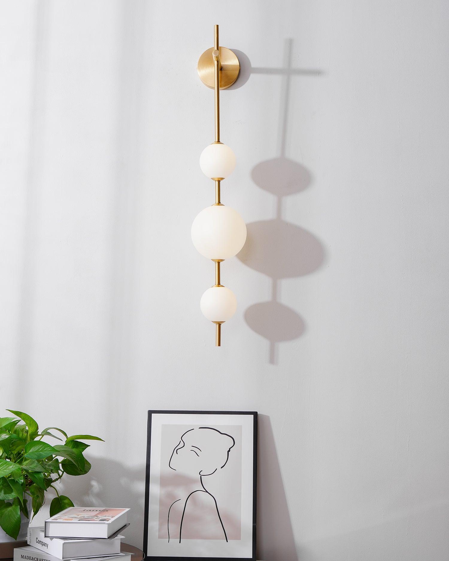 Vertical Globe Wall Lamp - Blowlighting