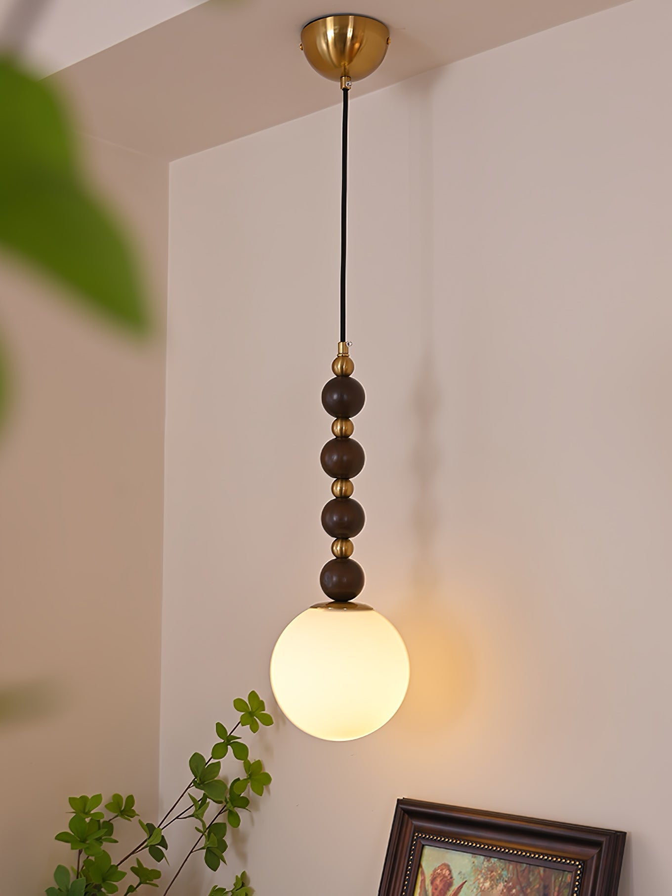 Vertical Walnut Balls Pendant Lamp - Blowlighting