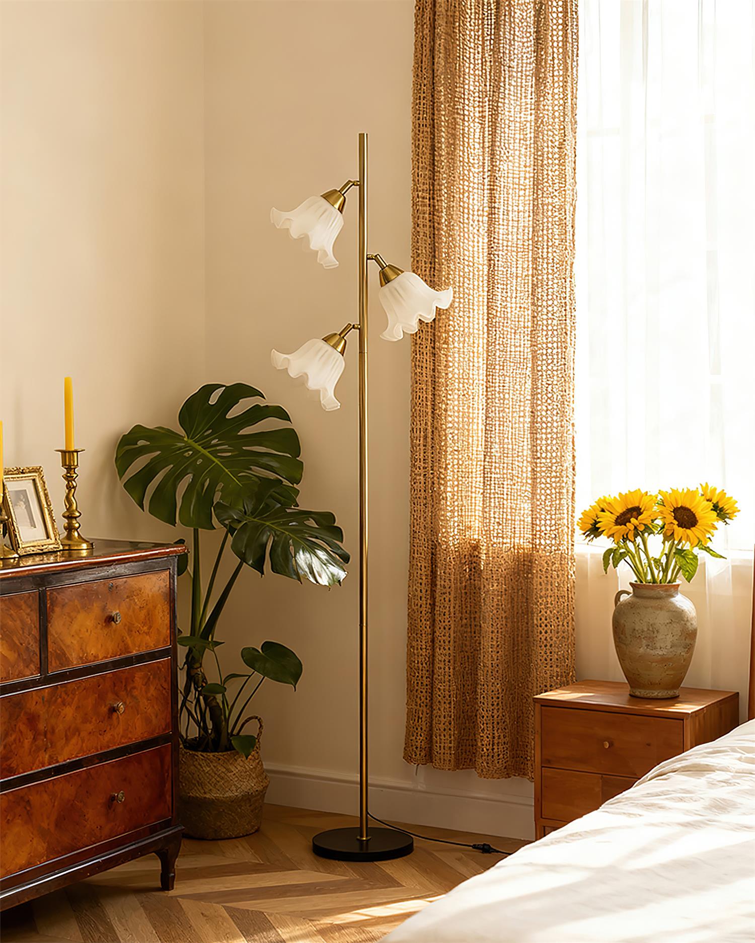 Vervina Natural Metal Floor Light