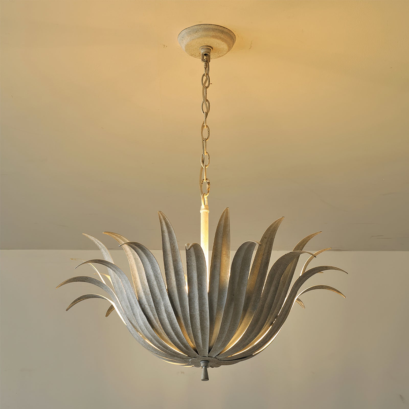 Vicenzio Vintage Metal Leaf Pendant Light