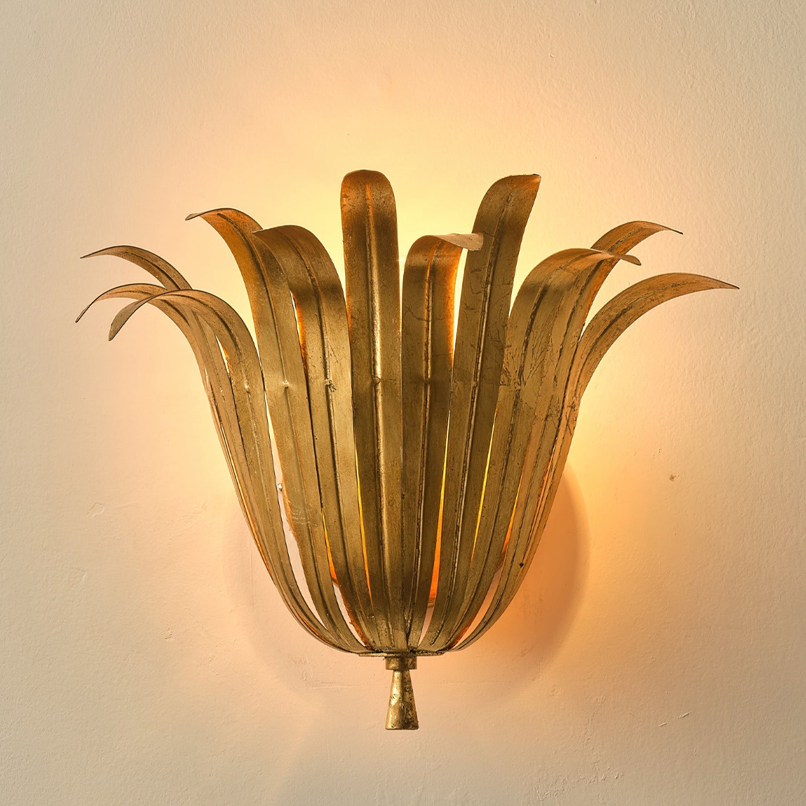 Vicenzio Vintage Metal Leaf Wall Light