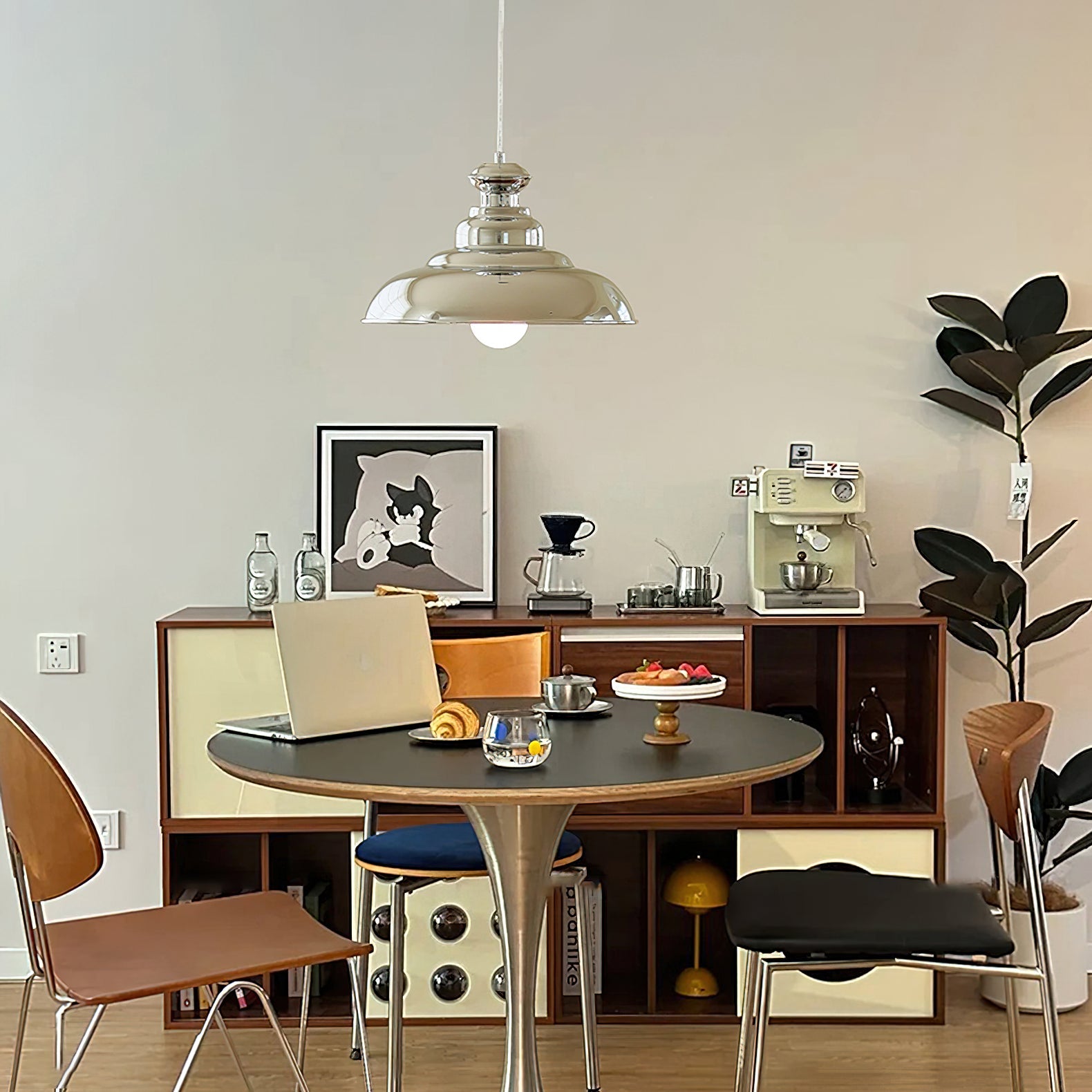 Vickie Contemporary Metal Pendant Light