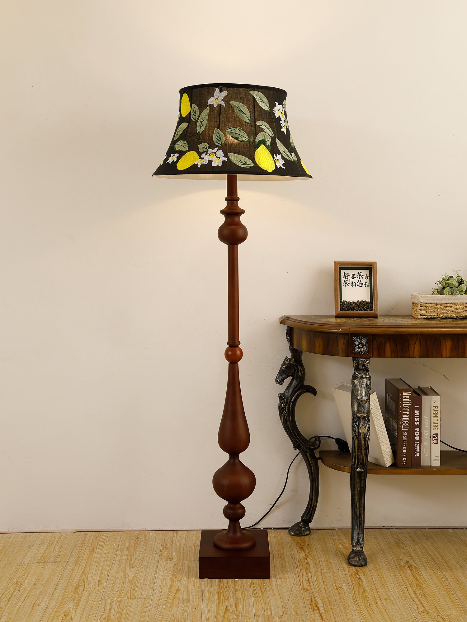 Victoria Floor Lamp - Blowlighting
