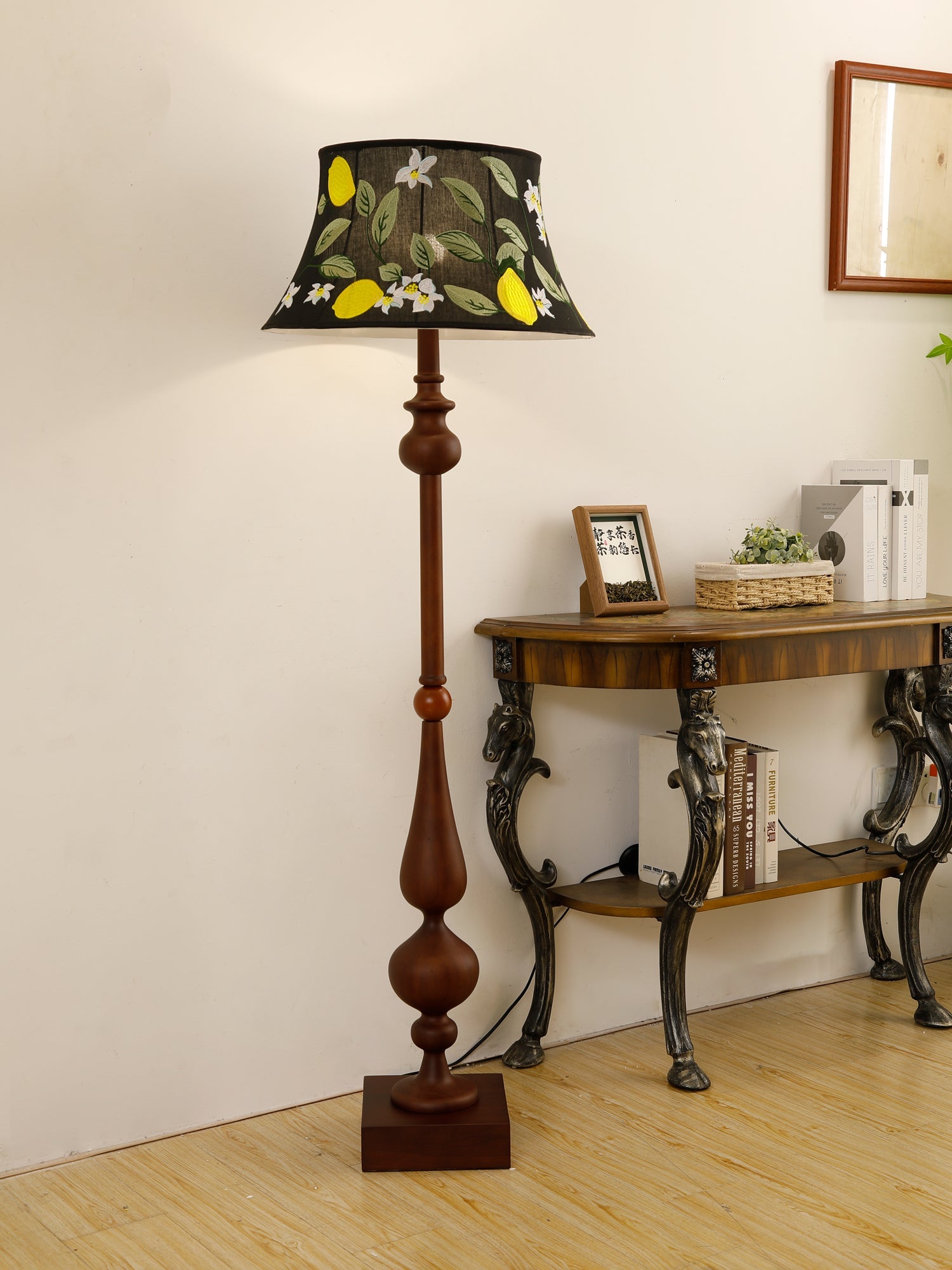 Victoria Floor Lamp - Blowlighting
