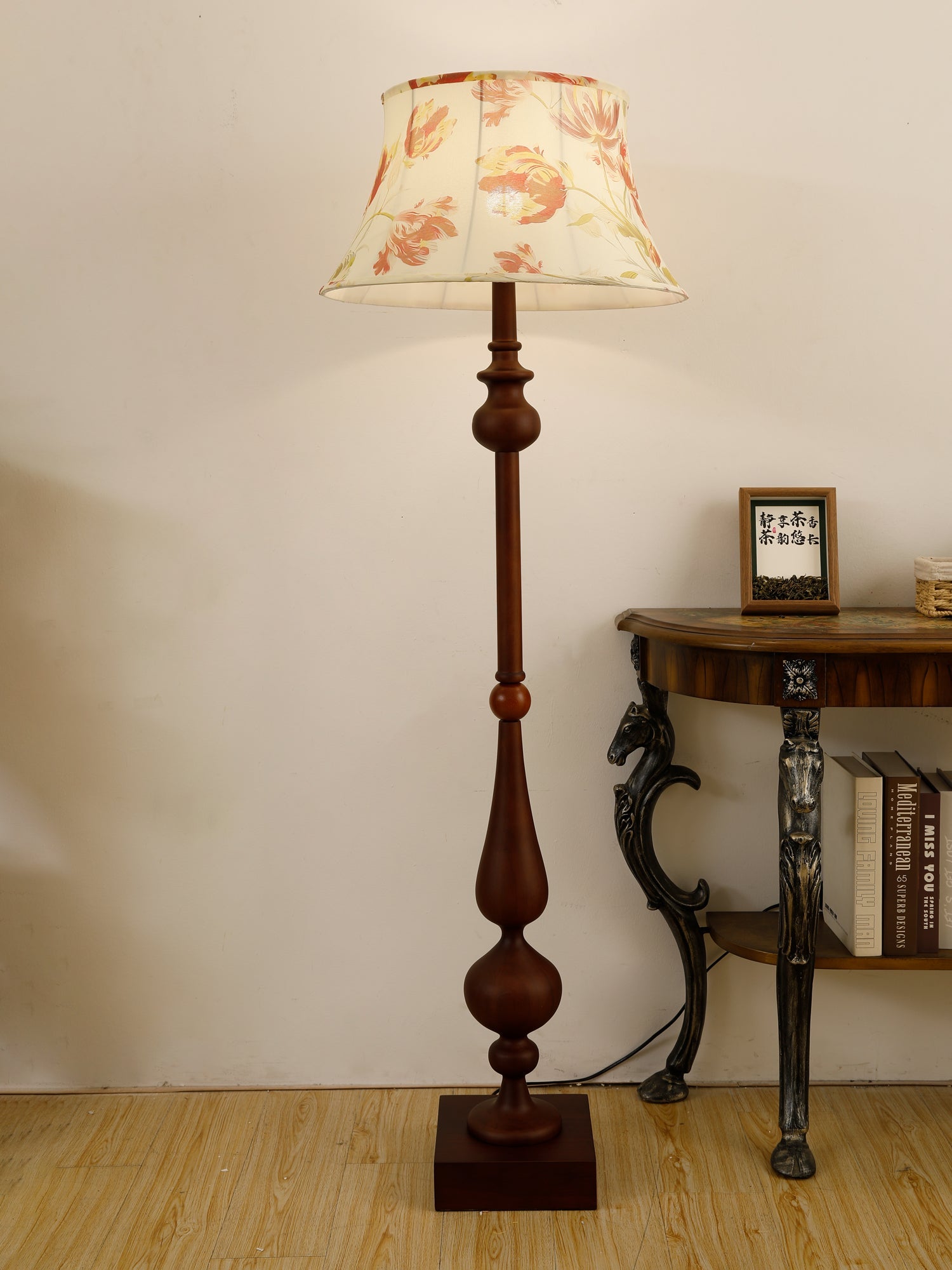 Victoria Floor Lamp - Blowlighting